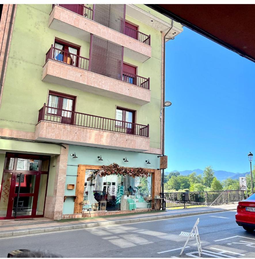 Apartamento Centro Cangas De Onis Apartment Exterior photo